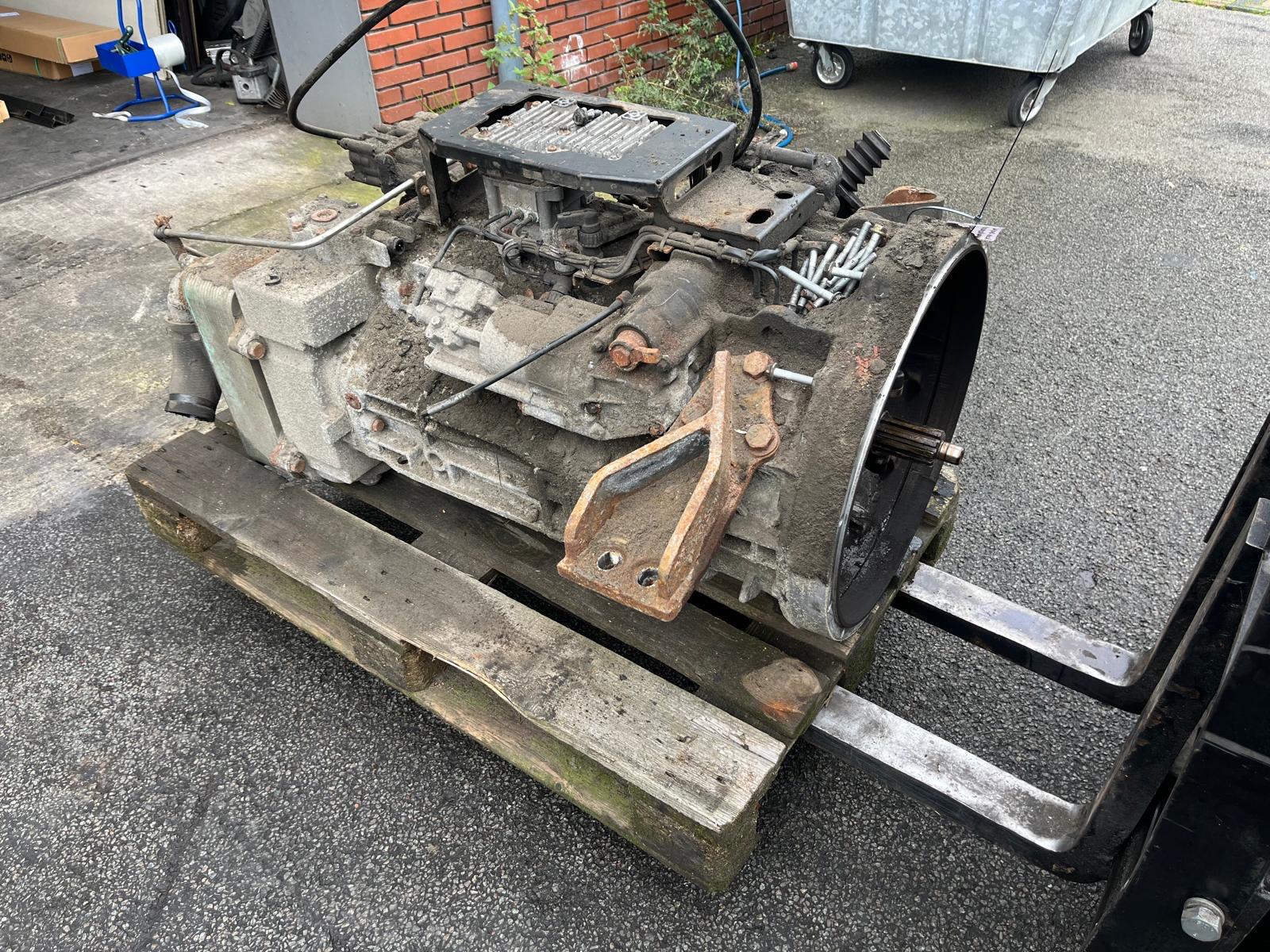 10119_Getriebe Daimler GO240-8_6